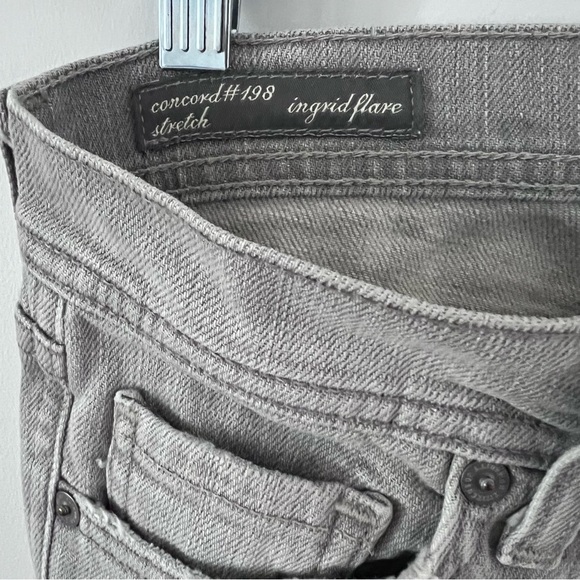 Citizens of Humanity Y2K Style Light Grey Ingrid Flare Jeans | Size 26| - Picture 4 of 9